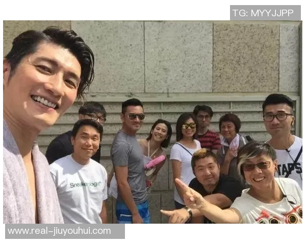 足球师奶的热情与坚持如何改变了社区的运动风貌与文化氛围 足球师奶的热情与坚持如何改变了社区的运动风貌与文化氛围